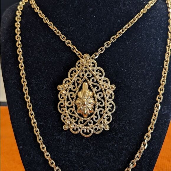 *RARE* VINTAGE SIGNED CROWN TRIFARI GOLD TONE 19.5" NECKLACE - Picture 4 of 7